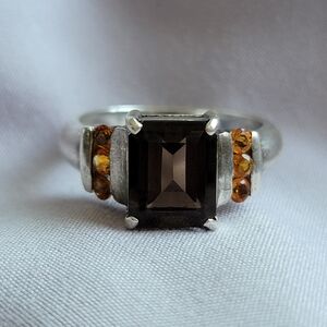 Elegant Silver and Brown Gemstone Ring